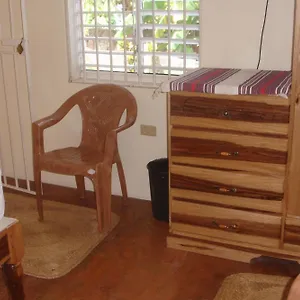 *** Bed and breakfast Finjam Jamaica